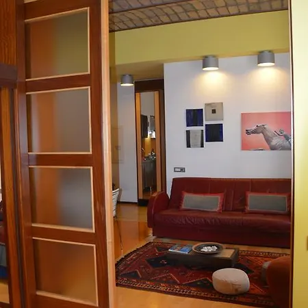 Vittorio Emanuele Apartman *